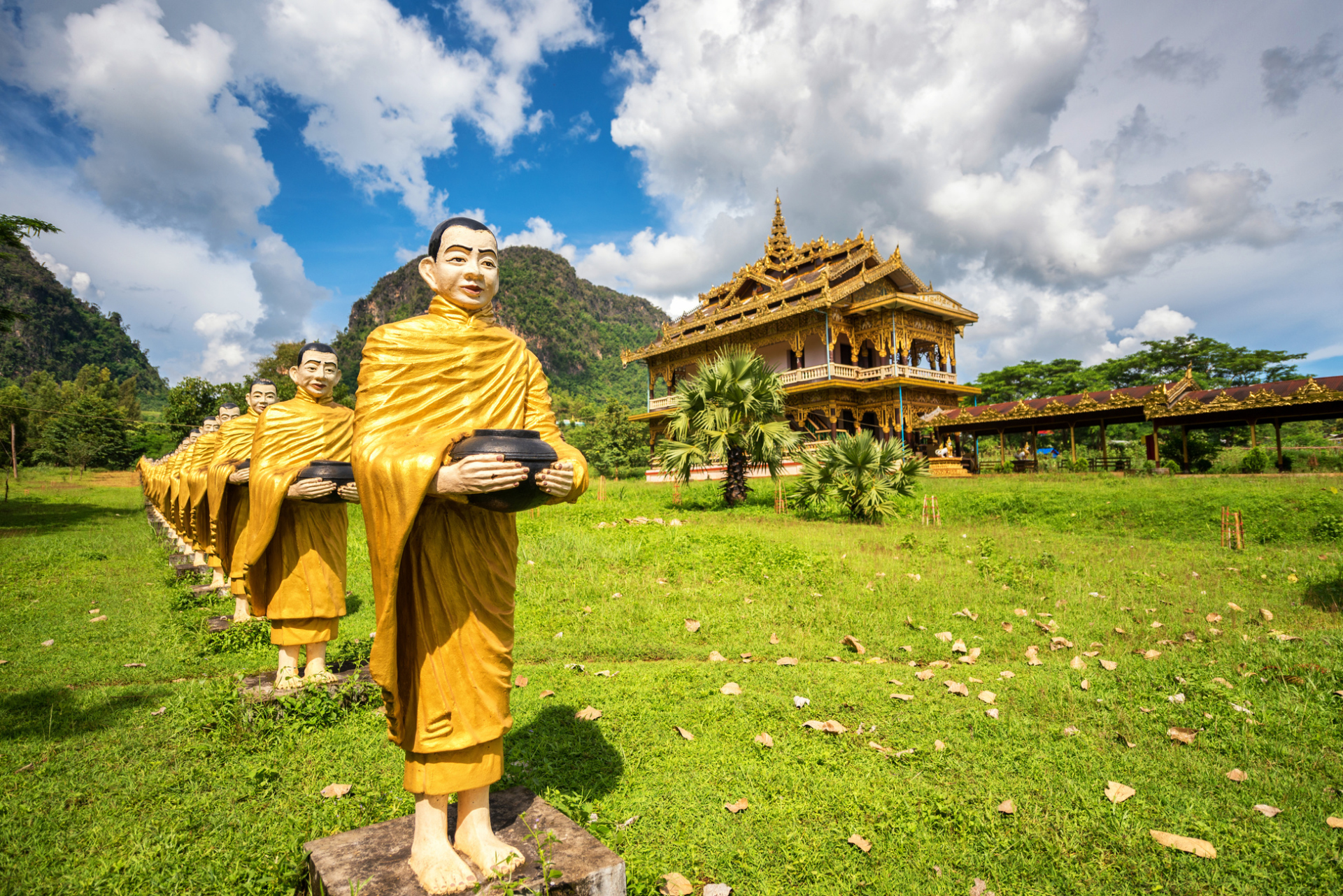 alignement de bouddhas