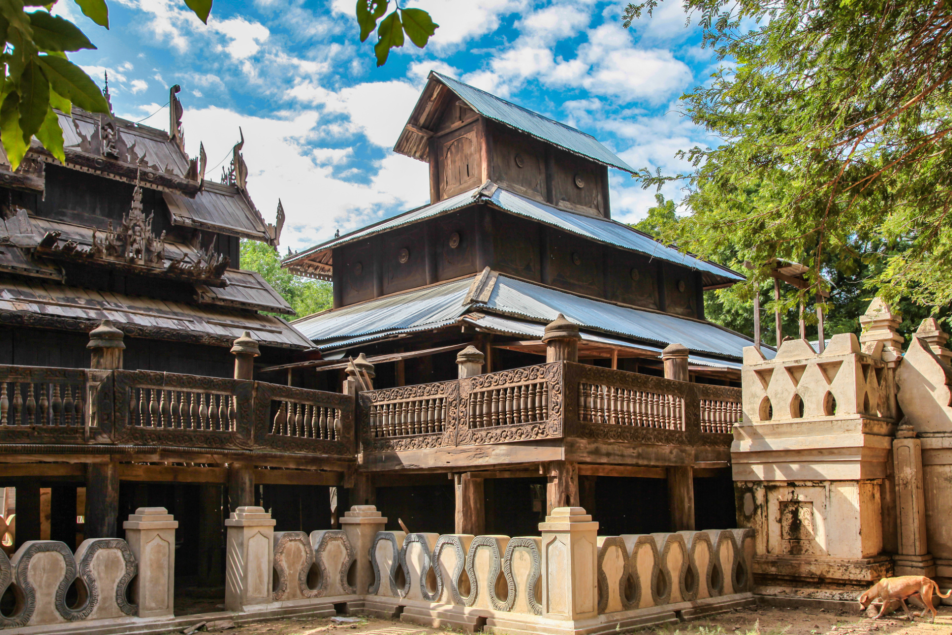 Monastère en tek Nat Taung Kyaung