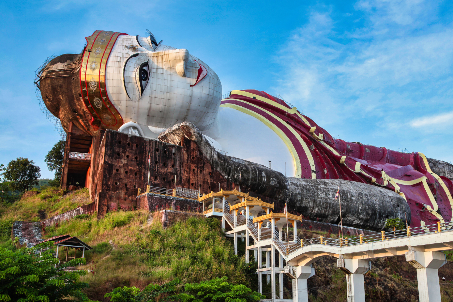 Temple Yadana Daung, Mawlamyine